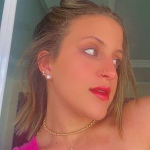 Meet your Posher, Carol